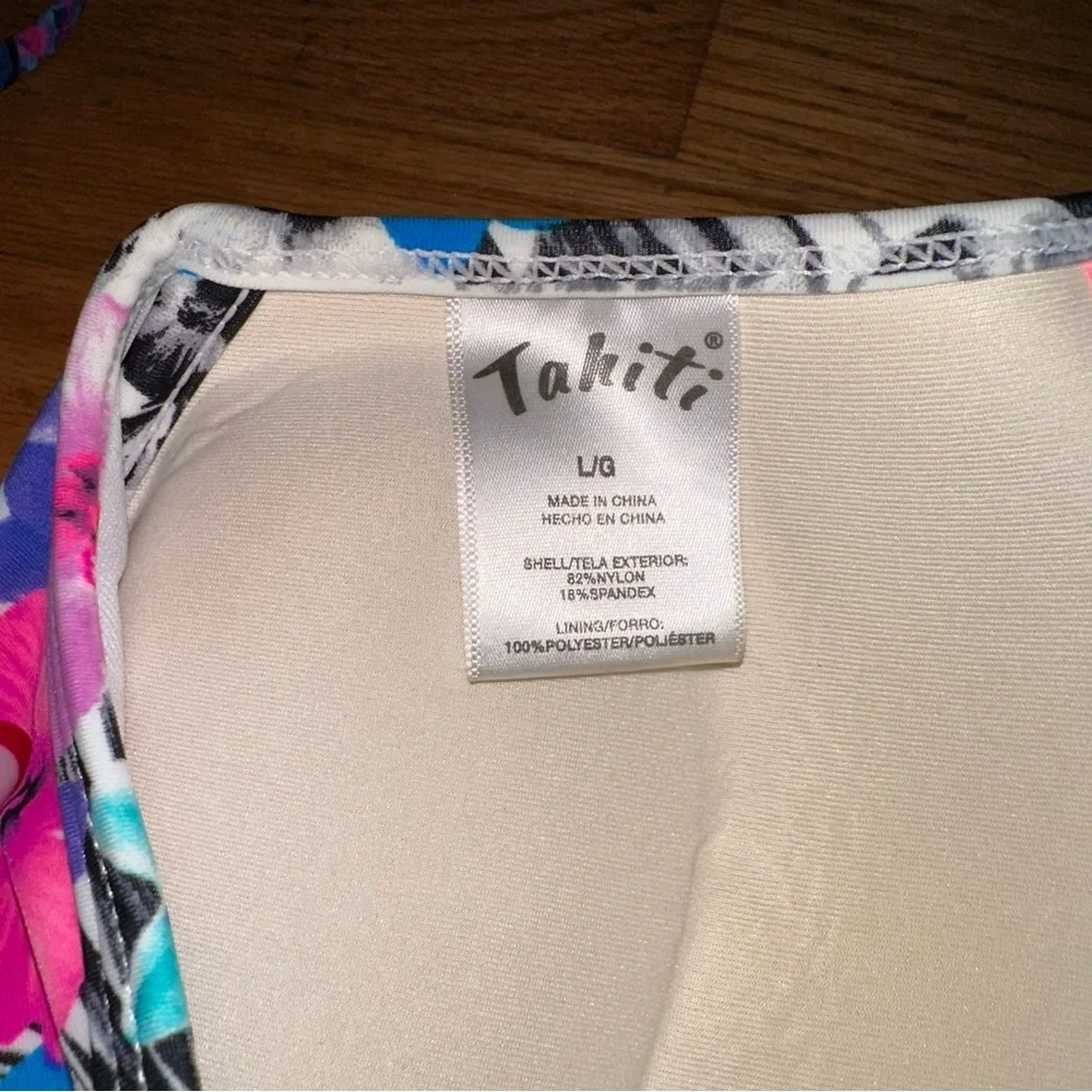 Size large women’s bikini tops - bundle only